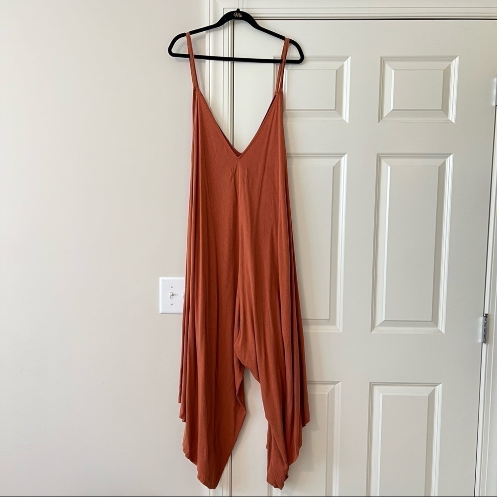 Kahindo Boxy Jumpsuit - Picture 6 of 9